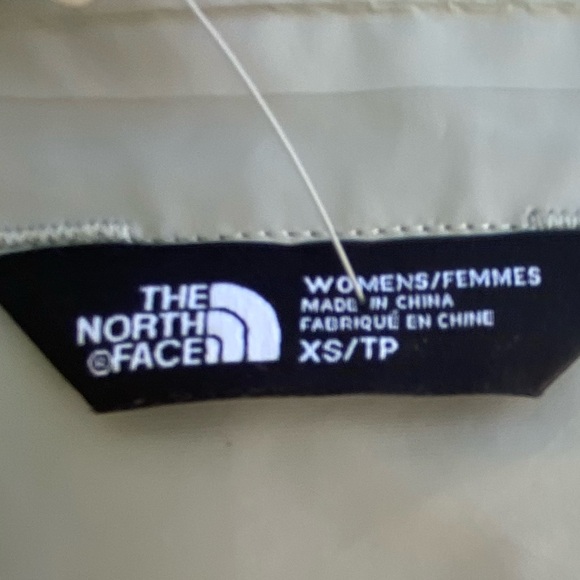 North Face Hyvent Lavender Rain Jacket - Picture 16 of 16